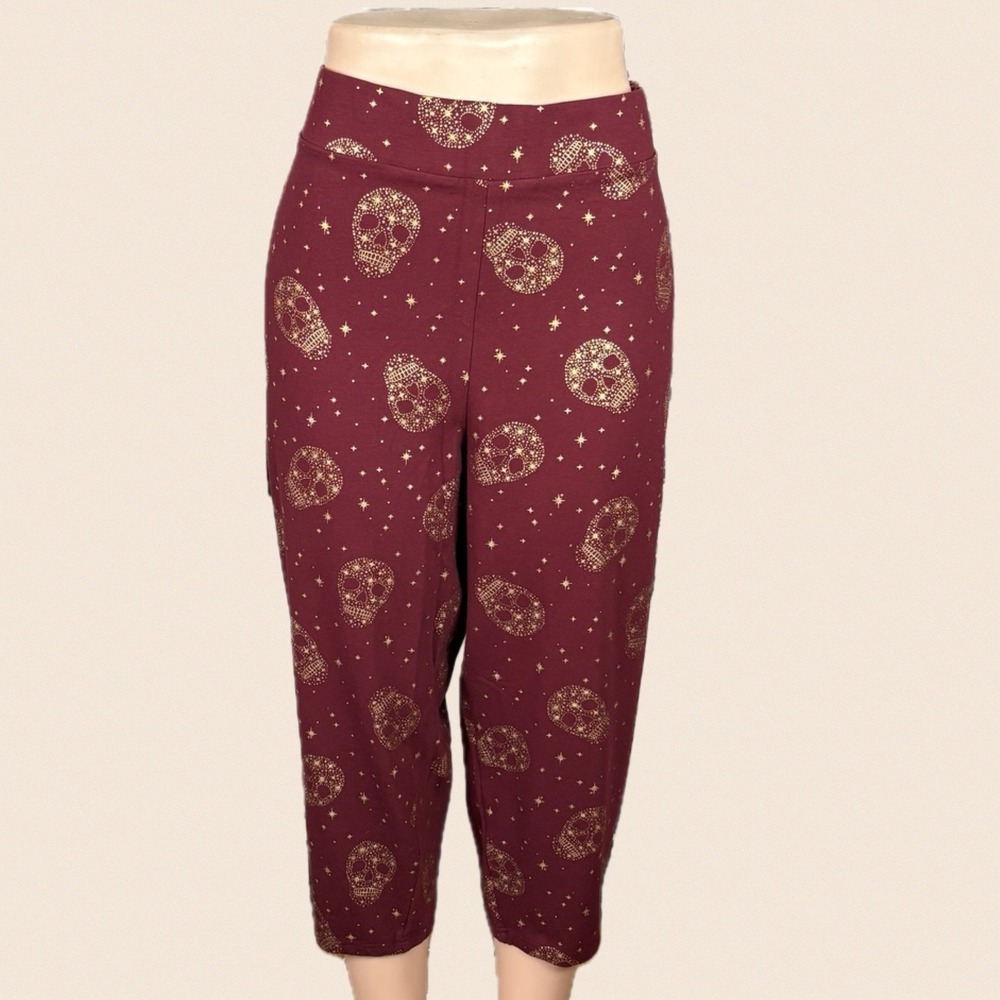 Torrid 6X Burgundy Gold Foil Skull Star Print Cropped Leggings Goth Glam Cotton